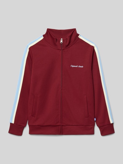 Produktfoto, Sweatjacke mit Eingrifftaschen Modell 'COTEDAZUR' von Jack & Jones, len mieszanka, krój straight fit, kołnierz stojący, zamek błyskawiczny, statement-stitching, boczne kieszenie, detal z logo, bordowy kolor, niebiesko-kremowe paski na rękawach
