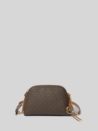 Produktfoto, Handtasche mit Logo-Muster Modell 'FREDDIE' van MICHAEL Michael Kors, bruin met goudkleurige details, Logomotief, Labelapplicatie, schouderband, Hoofdvak met ritssluiting, Breedte 24 cm, Lengte 16 cm, Diepte 9 cm, schouderbandlengte 112 cm