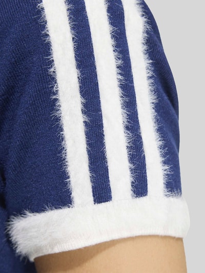 adidas Originals Slim Fit T-Shirt aus Viskose-Mix mit Logo-Stitching Dunkelblau 5