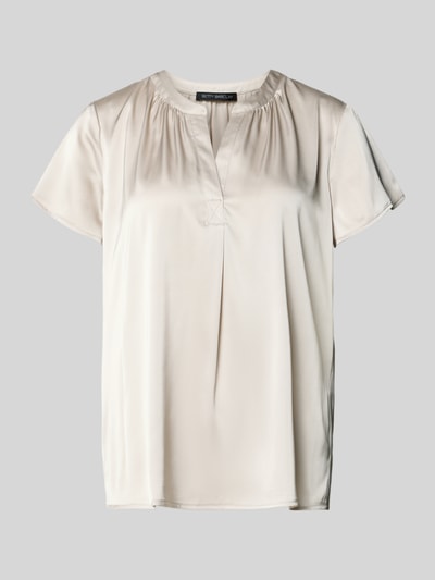 Produktfoto, Blusenshirt aus Satin mit V-Ausschnitt von Betty Barclay, satyna, krój regular fit, dekolt w serek, rękaw o dł. 1/2, długość tyłu w rozmiarze 36: 62 cm, długość rękawów w rozmiarze 36: 19 cm, gładka kremowa powierzchnia