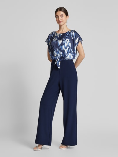 Swing Jumpsuit mit Knotendetail Marine 1