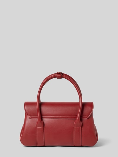Produktfoto, Handtasche mit Label-Applikation von VALENTINO BAGS in Rot mit Überschlag, Magnetverschluss, Tragehenkel, abnehmbarer Schulterriemen, Hauptfach, Maße ca. 28x16x12 cm, Länge Schulterriemen 125 cm