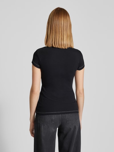 Guess T-Shirt mit Label-Print Modell 'HENLEY' Black 5