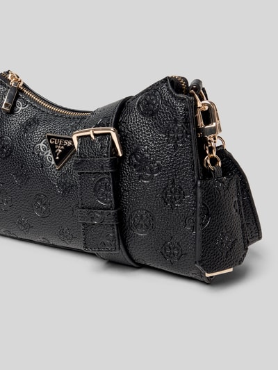 Produktfoto, Shoulder Bag in Leder-Optik Modell 'Cresidia' von Guess mit Strukturmuster, Logo-Applikation, Reißverschluss, schwarze Farbe