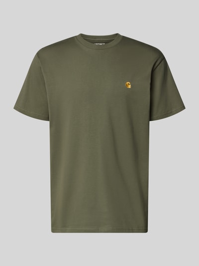 Produktfoto, Regular Fit T-Shirt mit Logo-Stitching Modell 'Chase' von Carhartt Work In Progress in Olivgrün, reine Baumwolle, Rundhalsausschnitt.