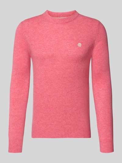 Produktfoto, Slim Fit Strickpullover aus reiner Wolle mit Label-Stitching von MCNEAL in Rosa, gerippte Abschlüsse, einfarbige Struktur, Rückenlänge 66 cm, Ärmellänge 69 cm