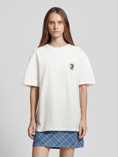 Tommy Jeans T-Shirt mit Label-Stitching und Rundhalsausschnitt Offwhite 4