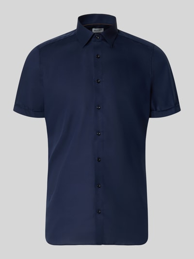 Produktfoto, granatowe Slim Fit Business-Hemd mit Kentkragen von OLYMP Level Five, czysta bawełna, krój slim fit, kołnierzyk kent, listwa z guzikami, rękawy z mankietem, długość pleców w rozmiarze 40: 70 cm, szerokość ramion w rozmiarze 40: 40 cm, długość rękawa w rozmiarze 40: 24 cm, gładka struktura, matowa faktura