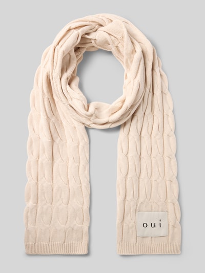 Produktfoto, Schal aus Baumwoll-Mix von Oui in Beige, rechteckige Form, Zopfmuster, Label-Patch, Breite 25 cm, Länge 200 cm.