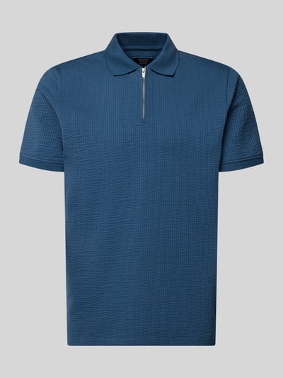 Produktfoto, Regular Fit Poloshirt mit Strukturmuster von MCNEAL in Blau, Baumwoll-Mix, Reißverschluss, Kurzärmelig, Rückenlänge 70 cm, Größe M