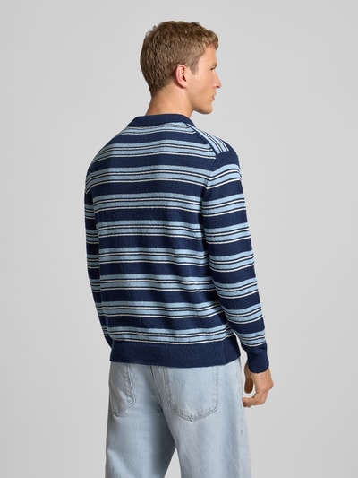 REVIEW Strickpullover mit Polokragen in Bouclé-Optik Marine 5