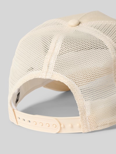 Produktfoto, Trucker Cap mit Stitchings von New Era aus reiner Baumwolle mit verstärktem Schirm und verstellbarem Riegel, beige Mesh Textur