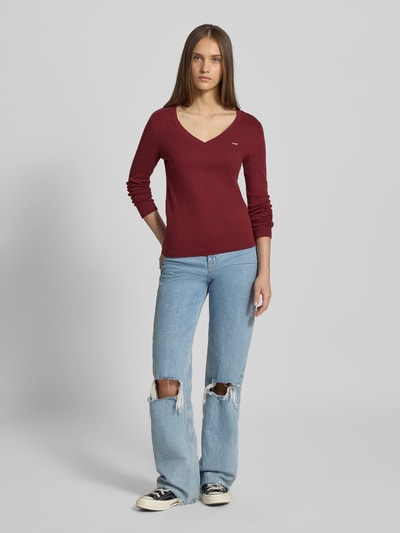 Levi's® Bluzka z długim rękawem, dekoltem w serek i naszywką z logo Bordowy 1