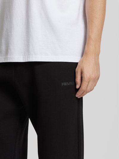 REVIEW Sweatpants mit Label-Print Black 3