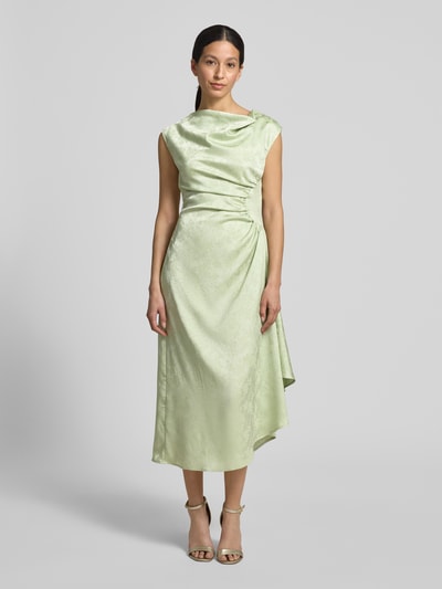 VERO MODA Figurumspielendes Midikleid mit seitlicher Raffung Modell 'WINNIE' Gruen 4