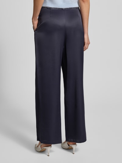 s.Oliver BLACK LABEL Spodnie z zakładkami w pasie o kroju relaxed fit z Mieszanka wiskozy Granatowy 5