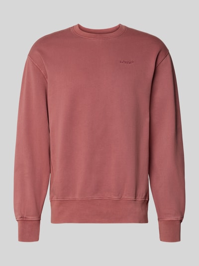 Produktfoto, Sweatshirt mit Logo-Stitching und Rundhalsausschnitt von Levi's®, rötliche Farbe, reine gewachste Baumwolle, lockerer Schnitt