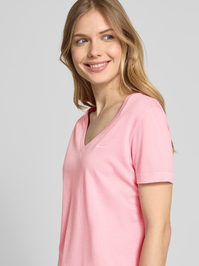 Gant T-shirt met geribde V-hals Felroze - 3