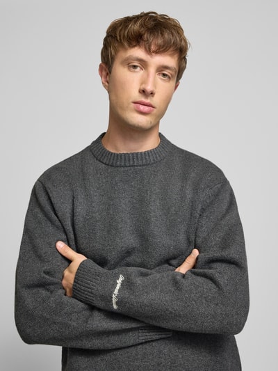 Jack & Jones Strickpullover mit Label-Stitching Modell 'NORREBRO' Dunkelgrau Melange 3