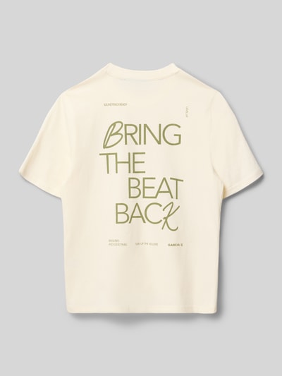 Produktfoto, Regular Fit T-Shirt mit Statement-Print von Garcia aus reiner Baumwolle in Creme mit grünem Print, Rundhalsausschnitt, Rückansicht.