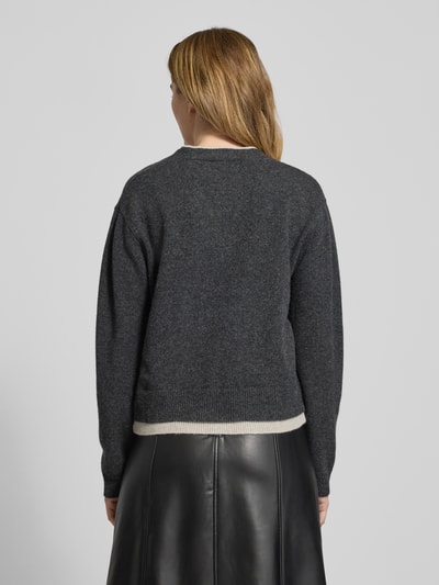 My Essential Wardrobe Cardigan van wol met V-hals, model 'Tracy' Antraciet - 5