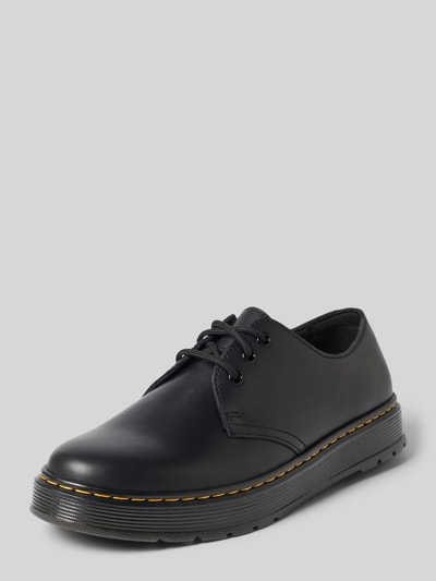 Produktfoto, schwarze Schuhe aus echtem Leder Modell 'Brookline' von Dr. Martens, runde Form, Schnürverschluss, strukturierte Sohle
