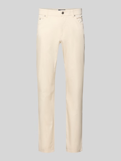 Produktfoto, Hose mit Eingrifftaschen von Christian Berg Men aus Baumwoll-Elasthan-Mix, Slim-Fit, Gesäßtaschen, beige, glatte Textur.