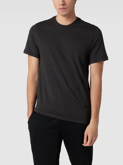 Nike T-Shirt mit Label-Stitching Black 4