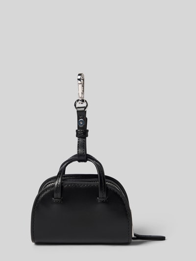 Productfoto, sleutelanhanger met label in reliëf van Diesel in handtassenlook, zwart, hoofdvak met ritssluiting, karabijnsluiting in metallic, logodetails, Breedte maat 1: 10 cm, Lengte maat 1: 7 cm, Diepte maat 1: 6 cm