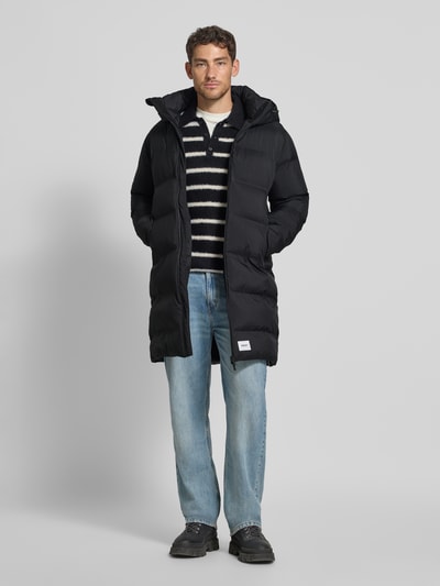 khujo Steppmantel mit Label-Patch Modell 'Caius' Black 1