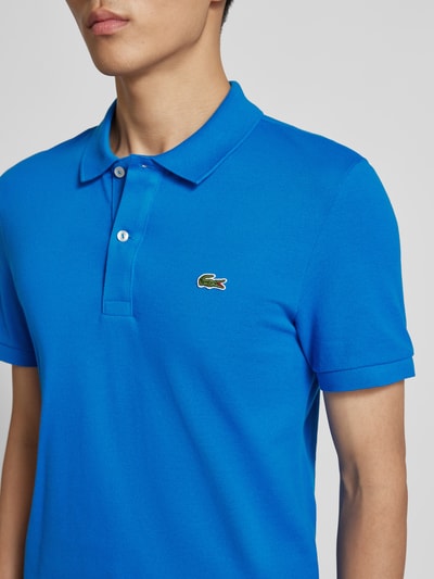 Lacoste Koszulka polo o kroju slim fit z naszywką z logo model ‘PIQUE’ Królewski niebieski 3