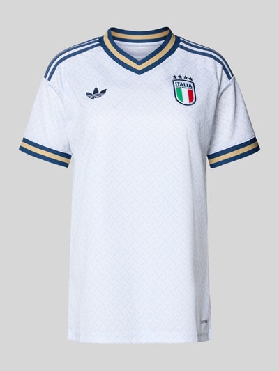 Produktfoto, Italien Auswärtstrikot 2026 von adidas Sportswear in Mehrfarbig mit Regular-Fit, Logo-Stitching, Logo-Patch, V-Ausschnitt, Kontraststreifen, Kurzarm