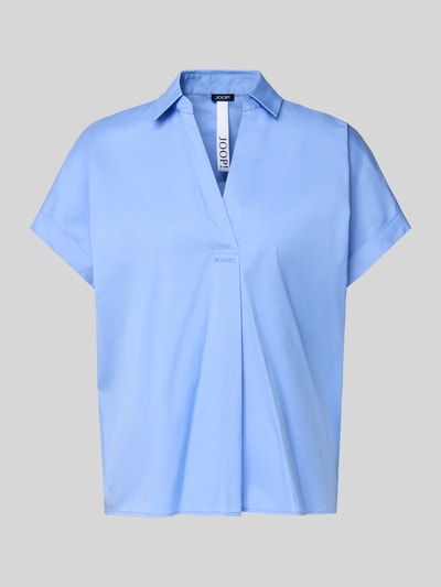 Produktfoto, hellblaue Regular Fit Bluse mit V-Ausschnitt Modell 'Basilia' von JOOP!, Baumwoll-Mix mit Stretch, glatte Textur