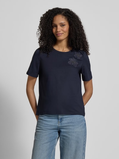 Christian Berg Woman Selection T-Shirt mit floralen Applikationen und Rundhalsausschnitt Marine 4