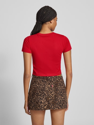 Guess Jeans Cropped T-Shirt mit Label-Stitching Rot 5