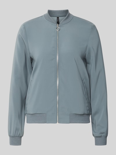 Produktfoto, Regular Fit Blouson mit Allover-Muster Modell 'COCO' von VERO MODA in Hellblau, gerippte Bündchen, glatte Textur, Damen Bomberjacke