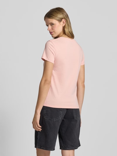 Levi's® T-Shirt mit Label-Print und Rundhalsausschnitt Altrosa 5