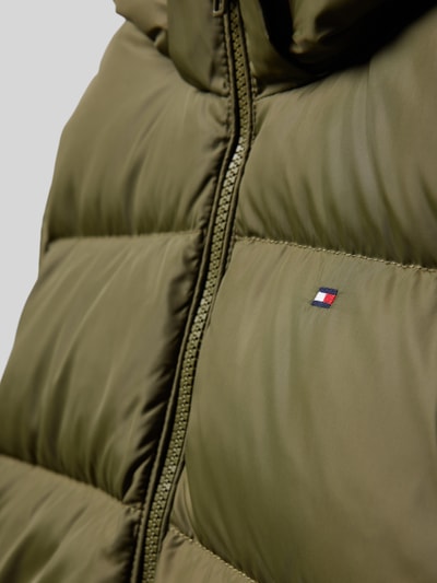 Tommy Hilfiger Teens Gewatteerd jack met logostitching, model 'ESSENTIAL' Olijfgroen - 2