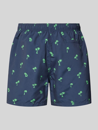 Produktfoto, Badehose mit elastischem Bund von MCNEAL für Herren, Regular Fit, dunkelblau mit grünen Palmen, Eingriff- und Gesäßtaschen, Tunnelzug