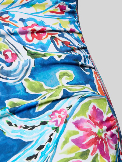 Frauenmodel trägt Badeanzug mit Allover-Muster von Lauren Ralph Lauren in leuchtendem Blau mit floralen Mustern, Materialverarbeitung: Stretch, Nahaufnahme Oberkörper.