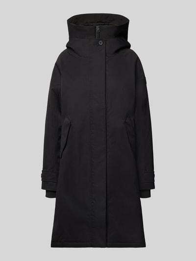 Produktfoto, schwarzer Parka mit Kapuze und Thermore Füllung von Didriksons, glatte Struktur, seitliche Pattentaschen, gerader Schnitt