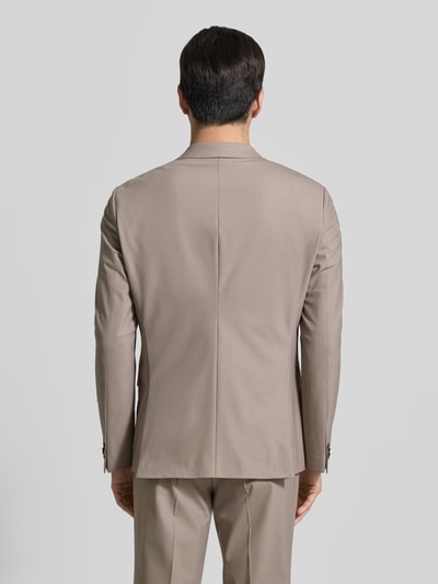 Männermodel trägt Super Slim Fit Anzugsakko aus Woll-Mix Modell 'ARTI' von HUGO in Optik: Unifarben, Ganzkörperansicht Rückansicht.