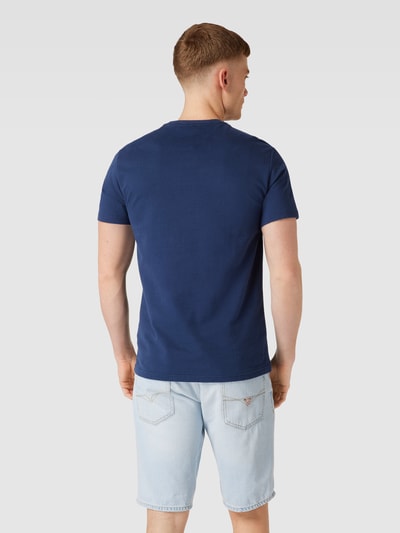 Emporio Armani T-Shirt mit Label-Print Modell 'TERRY' Dunkelblau 5
