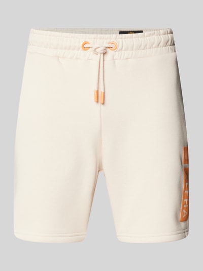 Alpha Industries Regular Fit Sweatshorts mit Label-Print Weiss 2