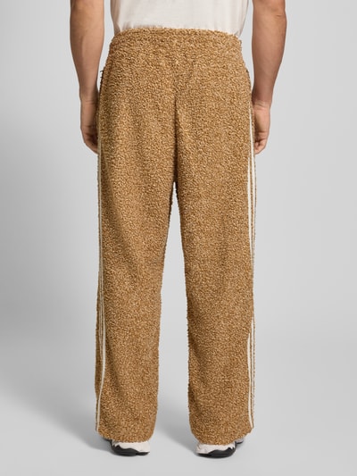 adidas Originals Joggingbroek van teddybont met labelstitching Beige - 5