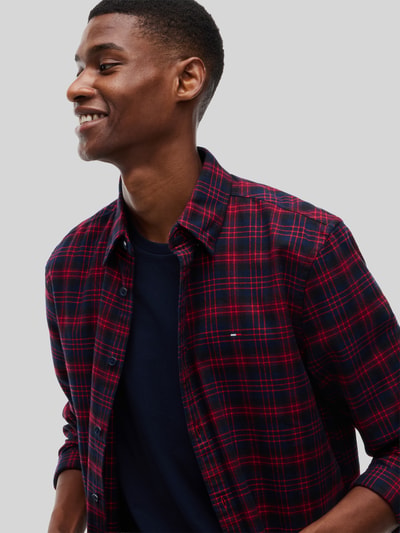 Tommy Jeans Regular Fit Freizeithemd aus Baumwolle mit Karomuster Dunkelrot 3