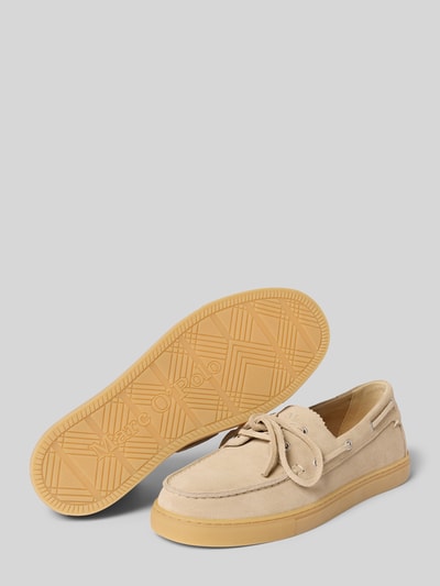Produktfoto, Loafer aus reinem Rindnubuk Modell 'KARA 1B' von Marc O'Polo, beżowy kolor, okrągły nosek, płaska podeszwa, sznurowanie, strukturalna podeszwa, tłoczone logo, nubuk w jednolitym kolorze