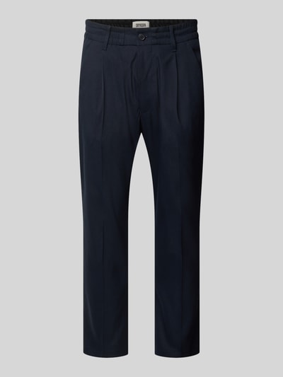 Produktfoto, Hose mit Bügelfalte und elastischem Bund Modell 'CHASY' von Drykorn, dunkelblauer Leinen-Mix mit Viskose, Slim Fit, Knopf- und Reißverschluss, französische Eingrifftaschen, Gesäßtaschen, strukturierte Oberfläche, klare Linien.