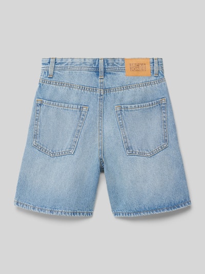 Produktfoto, Loose Fit Jeansshorts mit Eingrifftaschen Modell 'TONY' von Jack & Jones in hellblau, reine Baumwolle, Rückansicht, strukturierte Denim-Oberfläche.