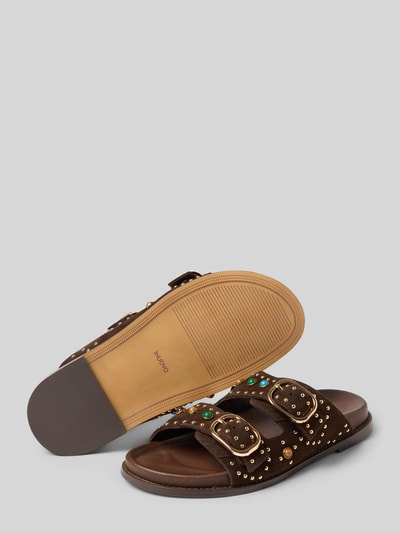 Produktfoto, Slipper aus echtem Leder mit Ziersteinbesatz von INUOVO in Braun, abgerundete Passform, offene Ferse, glatte Sohle, Absatzhöhe 1 cm, Damen.